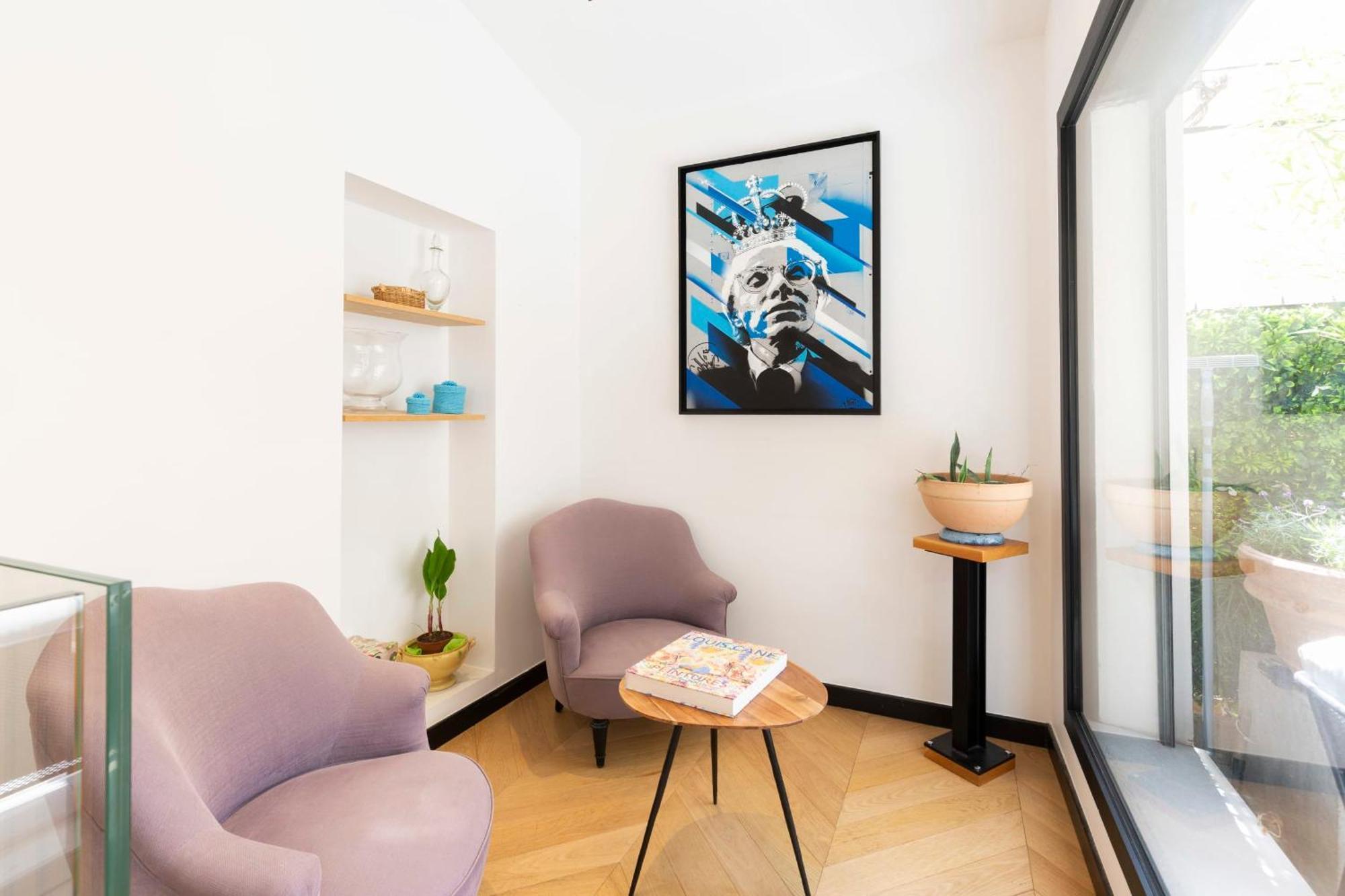 Modern Townhouse With Terrace & Parking In The Heart Of Old Antibes Hébergement de vacances